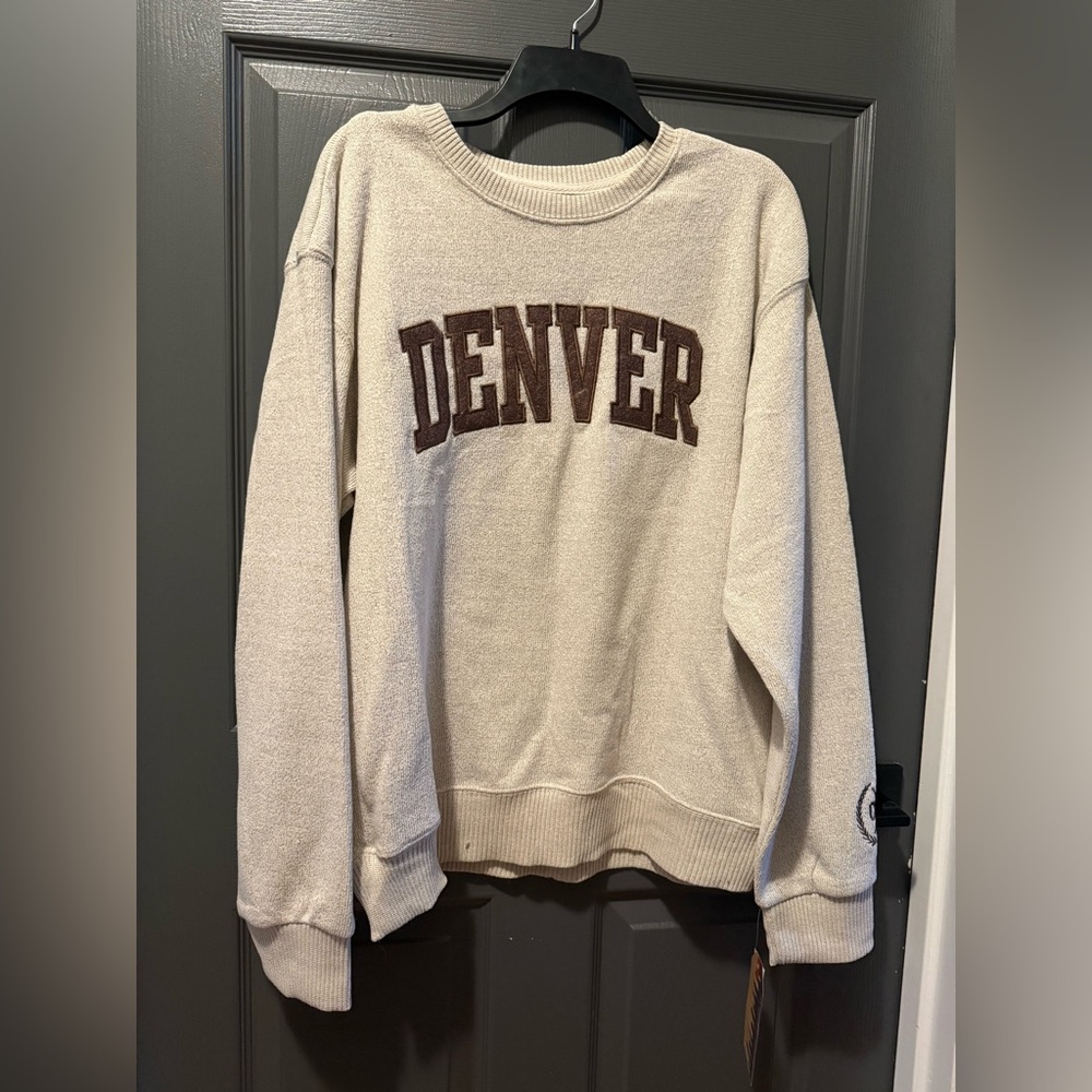 NWT DENVER lightweight crewneck sweater